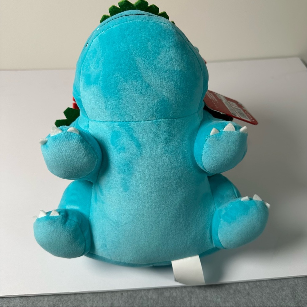 Pokemon Venusaur Plush - Green, Red, Blue - Picture 4 of 6